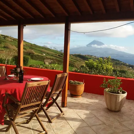Holiday home Casa Farrobo Horta (Azores)